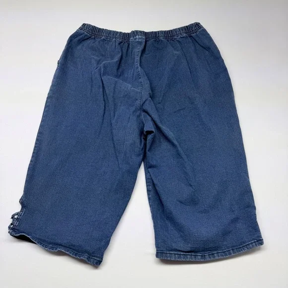 Croft & Barrow Womens 2X Blue Denim Capri Pants Elastic Waist Stretch Plus Size - Picture 2 of 10